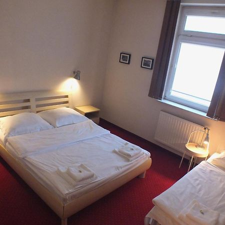 Motel Subaru Варшава Экстерьер фото