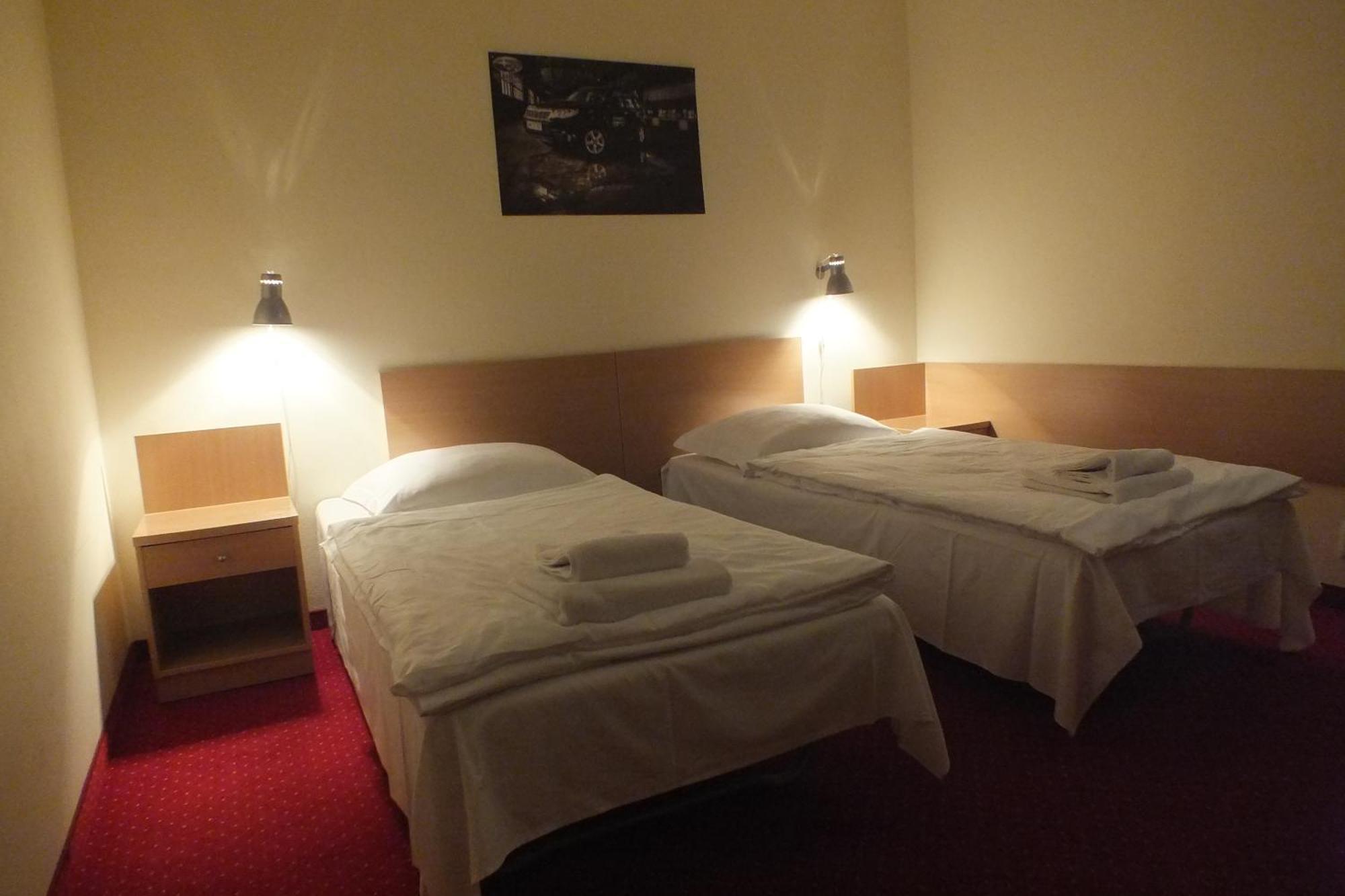 Motel Subaru Варшава Экстерьер фото