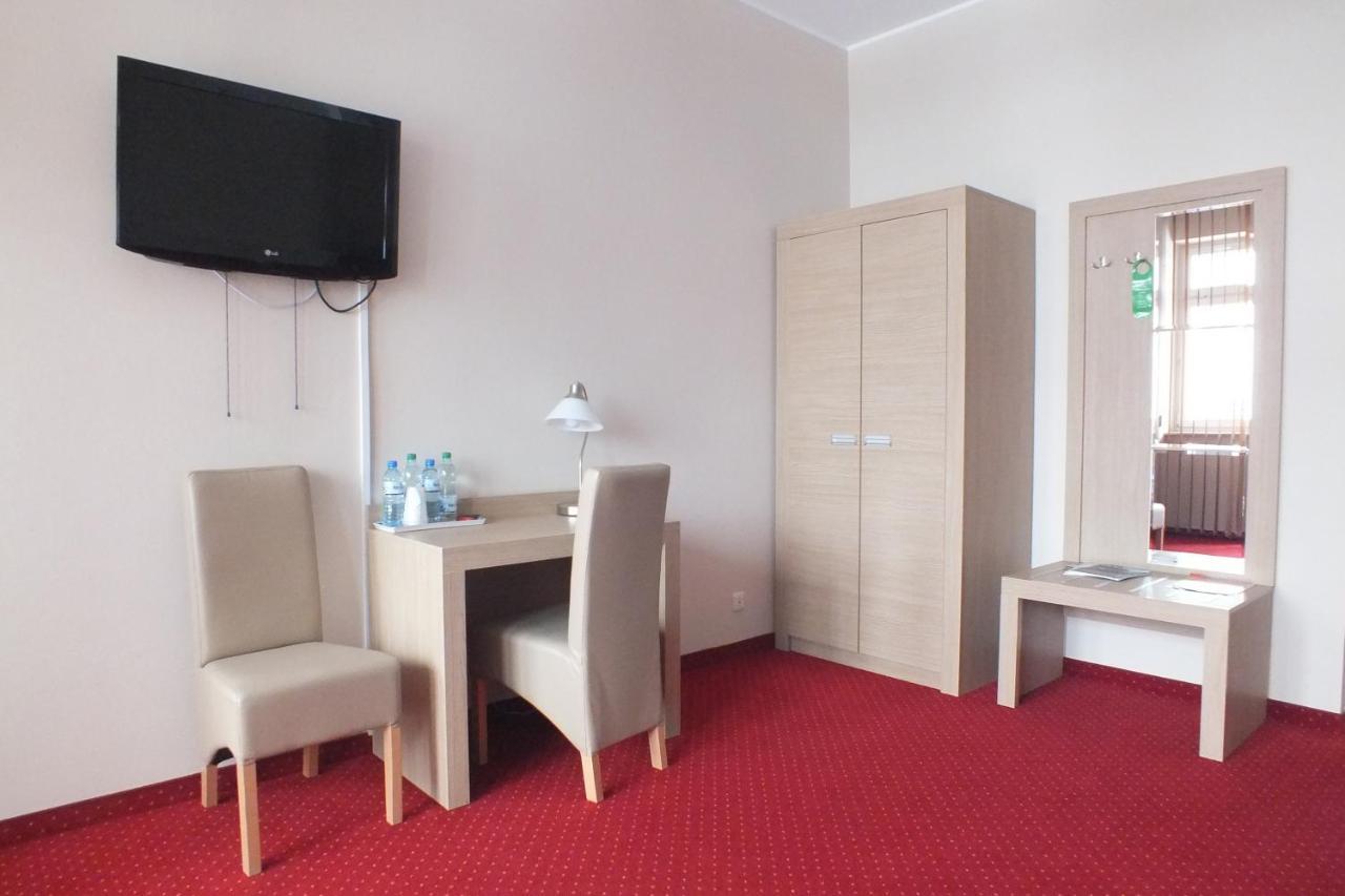 Motel Subaru Варшава Экстерьер фото