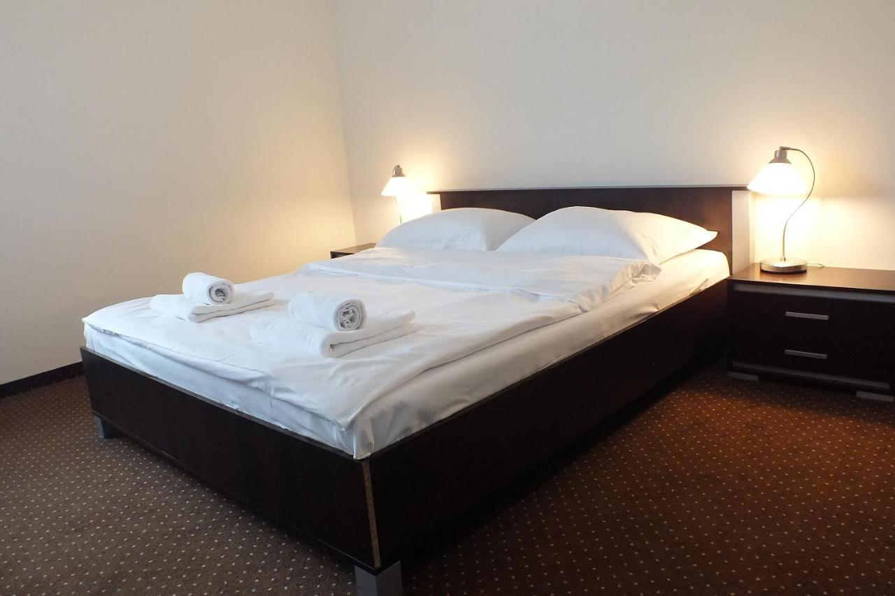 Motel Subaru Варшава Экстерьер фото